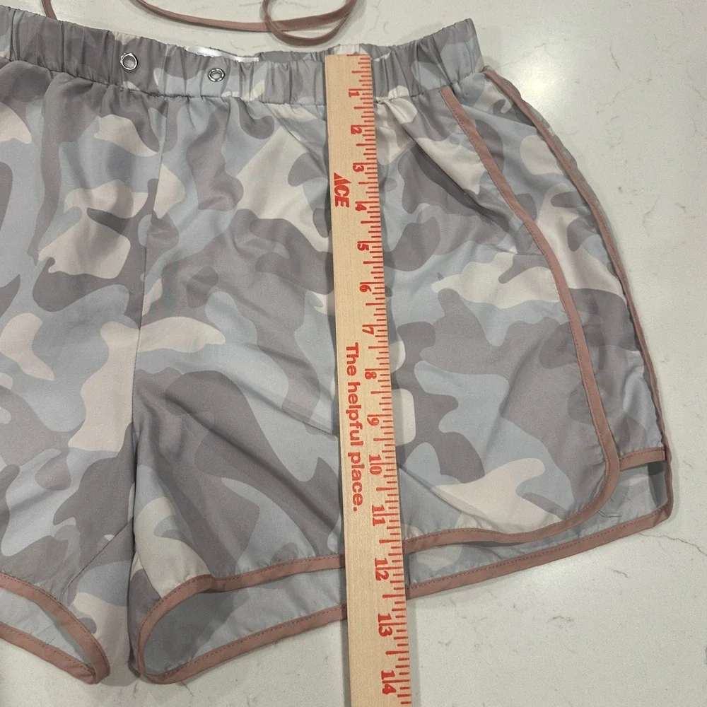April Kiss Los Angeles Womens Camo Dolphin Shorts Grey Pink Trim Large